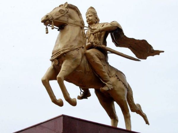 ராஜராஜ சோழன்