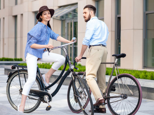 பொழுதுபோக்குகளில் பங்கேற்கவும்