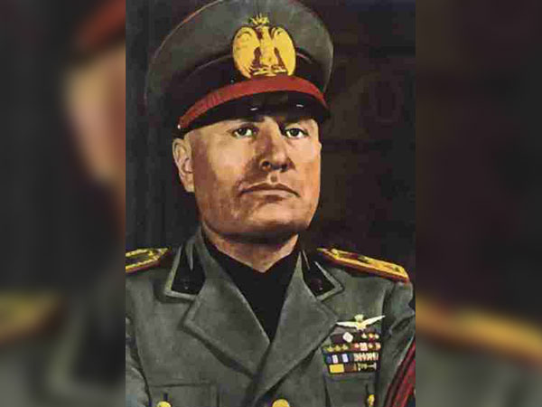  பெனிட்டோ முசோலினி, இத்தாலி