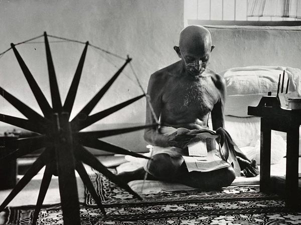 வன்முறையின்றி போராட்டம்