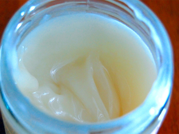 வெள்ளை தேனில் உள்ள சத்துக்கள் 