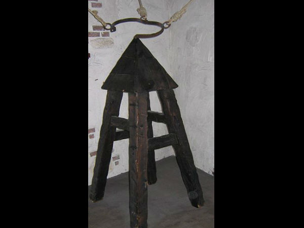 யூதாஸ் தொட்டில்(Judas Cradle)