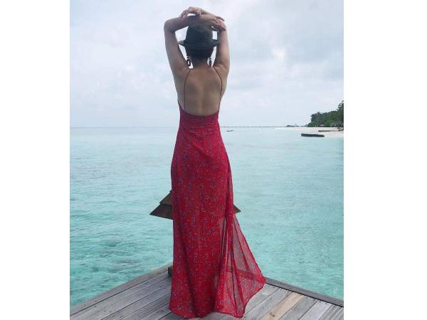 பேக் போஸ்