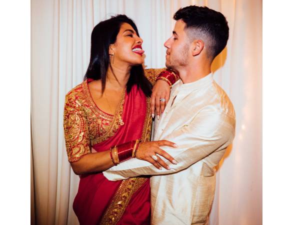 பிரியங்கா சோப்ராவின் 2019 கர்வா சவுத் தோற்றம்