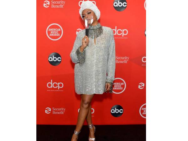 தாராஜி பி. ஹென்சன்