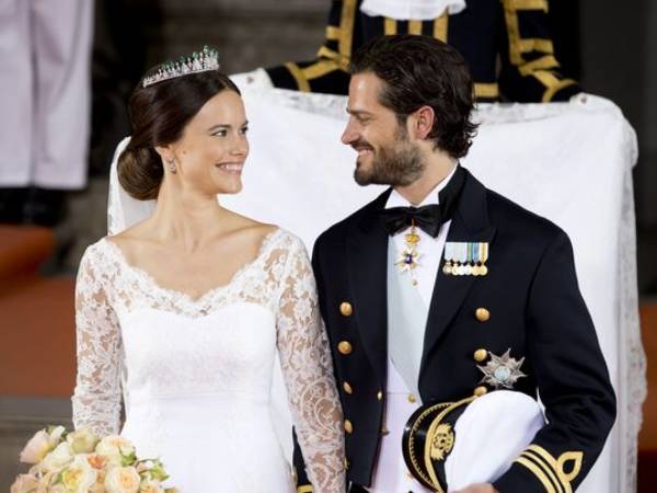 சுவீடன் இளவரசர் கார்ல் பிலிப் மற்றும் சுவீடன் இளவரசி சோஃபியா சுவீடன் இளவரசர் கார்ல் பிலிப் மற்றும் சுவீடன் இளவரசி சோஃபியா