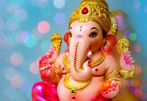 பிரதான நுழைவாயிலில் விநாயகர்