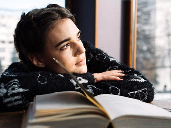 வேலையிலிருந்து சிறிது நேரம் ஒதுக்குங்கள் வேலையிலிருந்து சிறிது நேரம் ஒதுக்குங்கள்