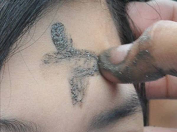 2021 சாம்பல் புதன் எப்போது?