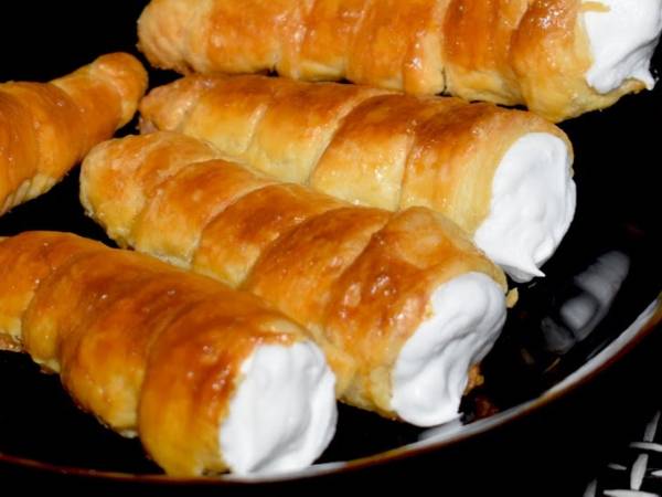 கிரீம் ரோல் (Cream roll)