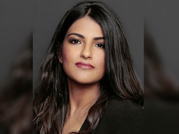 அங்கிட்டி போஸ் 