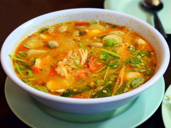 3. டாம் யம் சூப் (தாய்லாந்து)