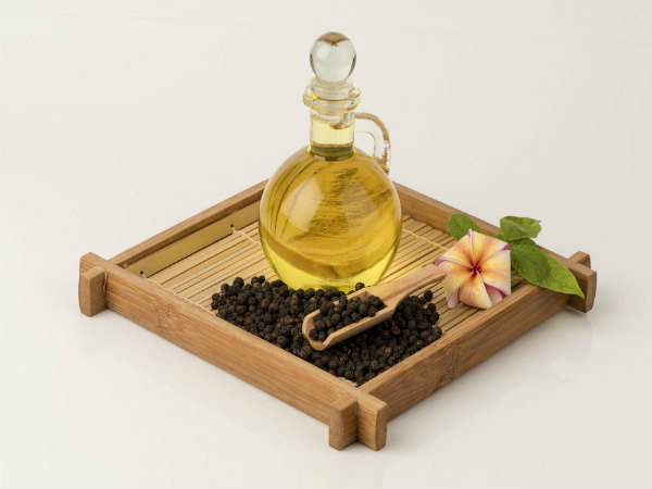 கருப்பு மிளகு எண்ணெய்