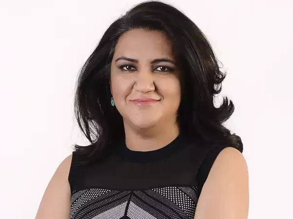 10. ராதிகா கை - Shopclues.com இணை நிறுவுனா்