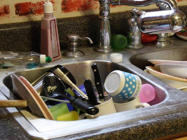 பாத்திரங்களை கழுவாமல் இருப்பது பாத்திரங்களை கழுவாமல் இருப்பது