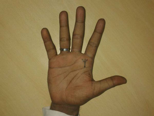 குரு மேட்டில் இருந்து உருவாகும் சனி ரேகை