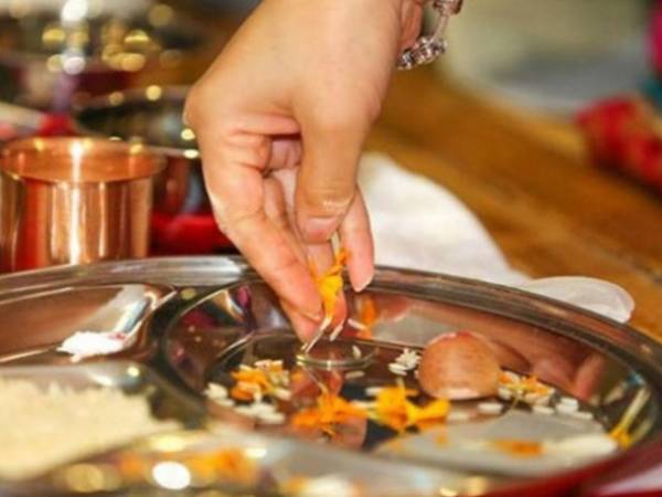 அட்சதை பயன்படுத்தவும்