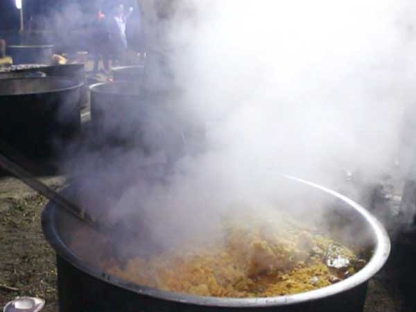 சிக்கன் & மட்டன் பிரியாணி - முனியாண்டி சுவாமி கோவில், தமிழ்நாடு