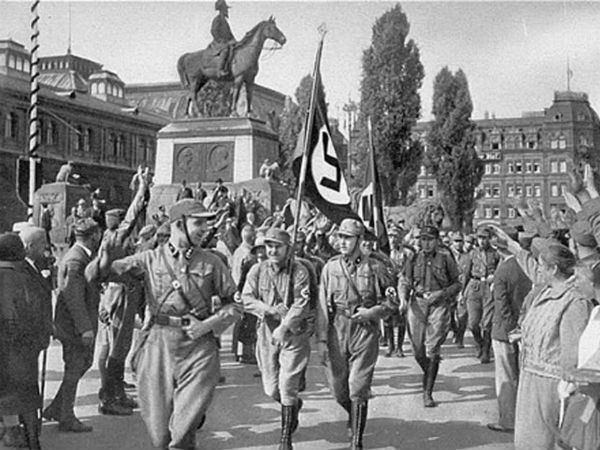 நாஜிக்களின் பரிசோதனைகள் நாஜிக்களின் பரிசோதனைகள்