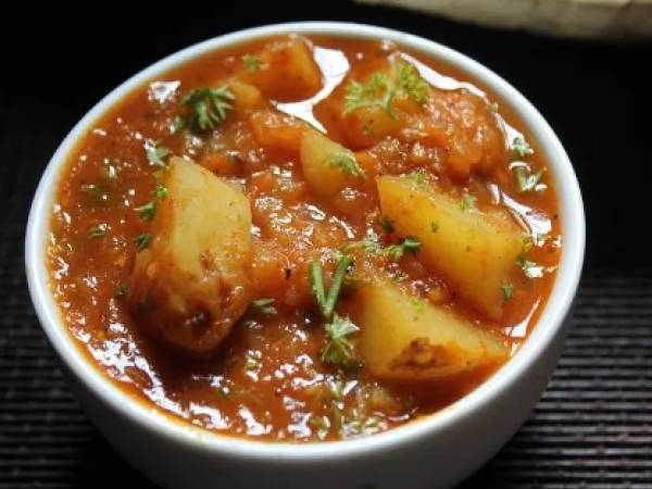 தக்காளி மற்றும் உருளைக்கிழங்கு