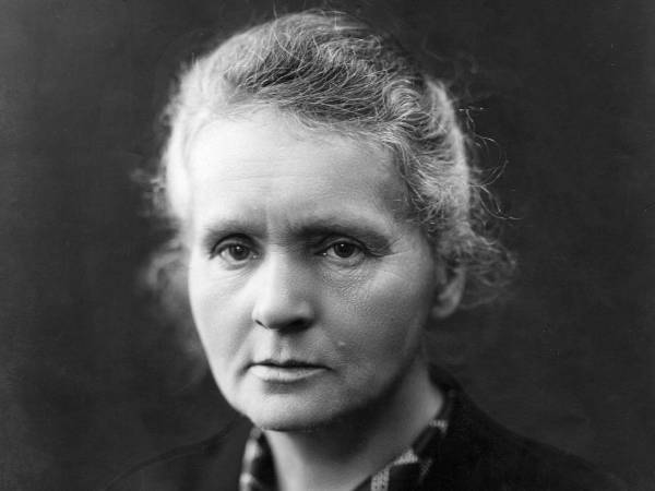 10. மோி கியூாி