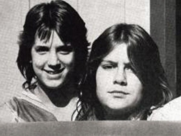 சிண்டி கோலியர் மற்றும் ஷெர்லி வுல்ஃப் - 15 மற்றும் 14 வயது