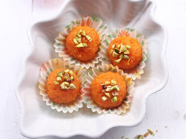 Diwali Special Carrot Laddu Recipe In Tamil 