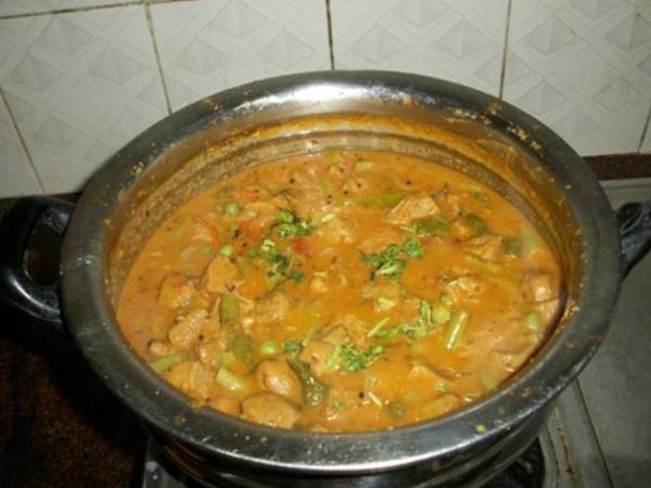 Soya Chunks Vegetable Kurma Recipe In Tamil