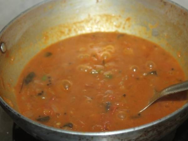 Onion Tomato Gotsu Recipe In Tamil