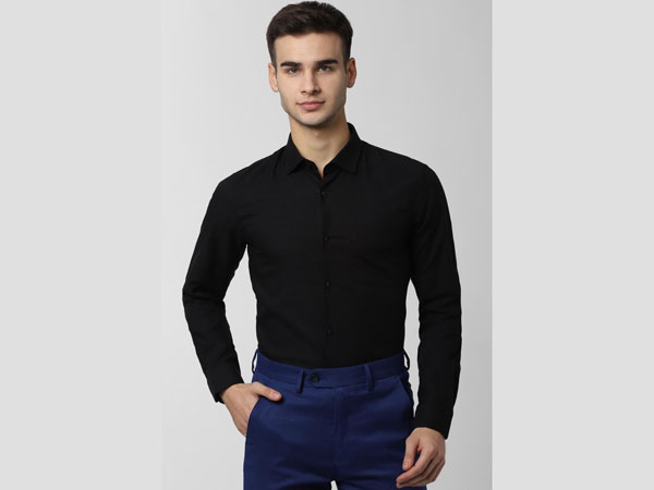 கருப்பு நிற பொருட்கள்