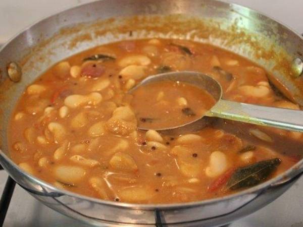 Double Beans Puli Kuzhambu Recipe In Tamil
