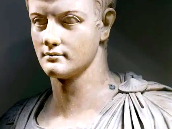  கலிகுலா - 37-41 கி.பி, ரோம் பேரரசர்.