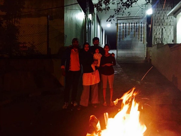 நெருப்பிலிருந்து வரும் புகை நெருப்பிலிருந்து வரும் புகை