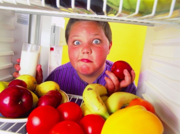 குழந்தைகள் அதிகமாக சாப்பிடுவதால் ஏற்படும் அறிகுறிகள் என்ன?