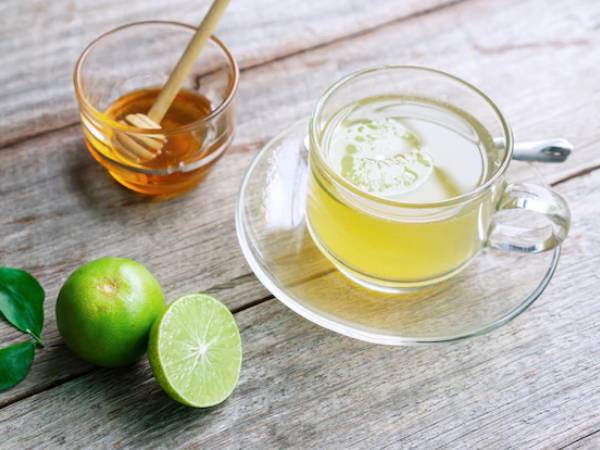 தேன் கலந்த எலுமிச்சை நீர்