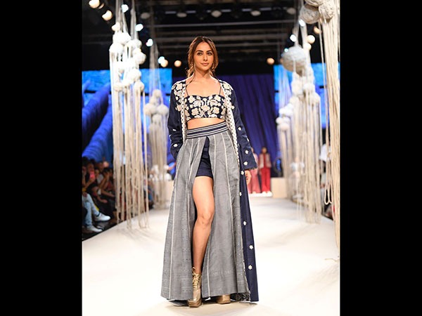 Lakmé Fashion Week 2023: Rakul Preet Singh Turns Showstopper For Khadder Collection in tamil 