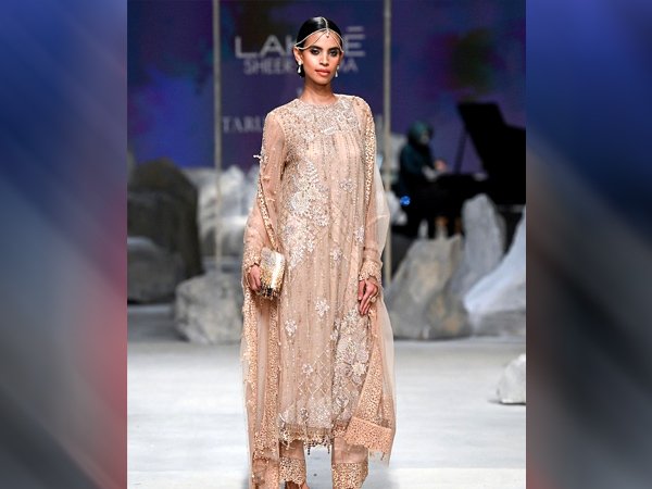 Lakmé Fashion Week 2023: Sobhita Dhulipala Become Glam Showstopper For Tarun Tahiliani
