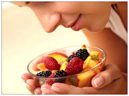 Mistakes Should Avoid While Eating Fruits in Tamil