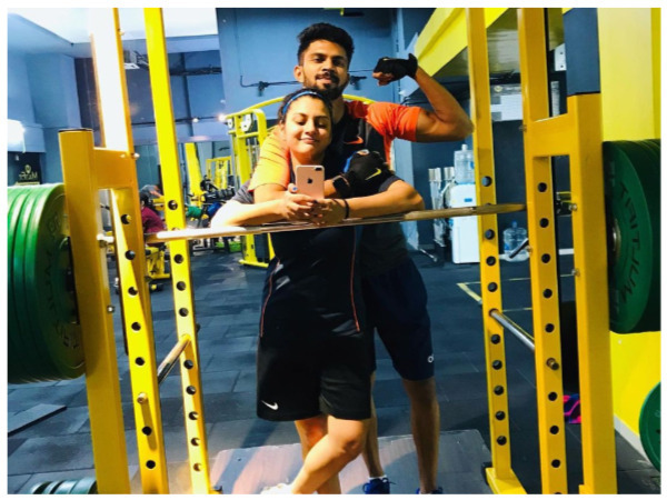 IPL 2023: Chennai Super Kings Players And Their Wives And Girlfriends In Tamil