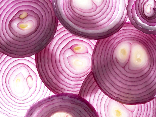 Does onions in your socks help with a fever in tamil