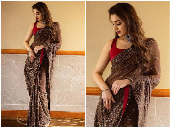 Ponniyin Selvan 2: Actress Trisha Looks From PS 2 Promotions