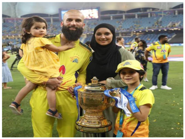 IPL 2023: Chennai Super Kings Players And Their Wives And Girlfriends In Tamil