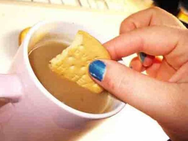 Smart Ways To Keep Biscuits And Cookies Crispy In Tamil