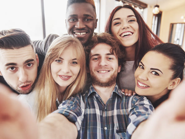 Types of Friends You Must Stay Close for a Happy Life in Tamil