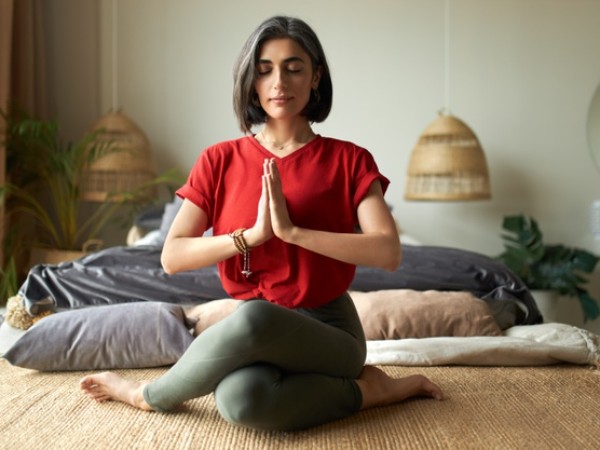 How Meditation Boosts Brain Power in Tamil