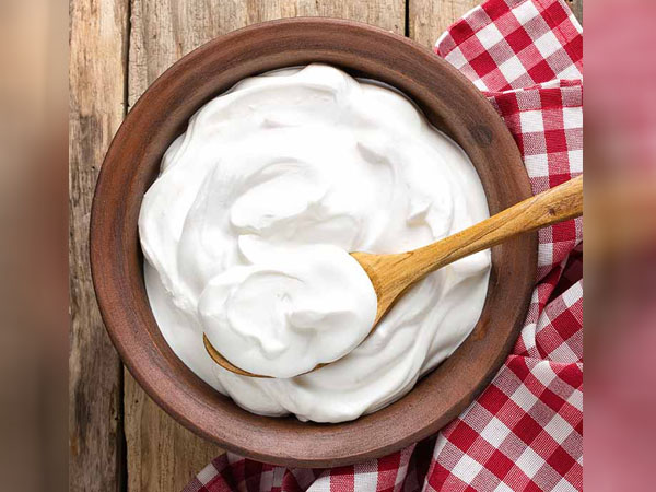 Ways To Use Curd To Keep Your Skin Cool This Summer In Tamil 