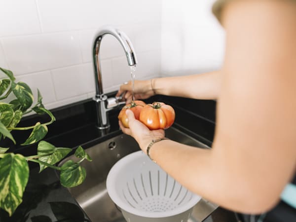 How To Remove Pesticides From Fruits and Vegetables Naturally in Tamil