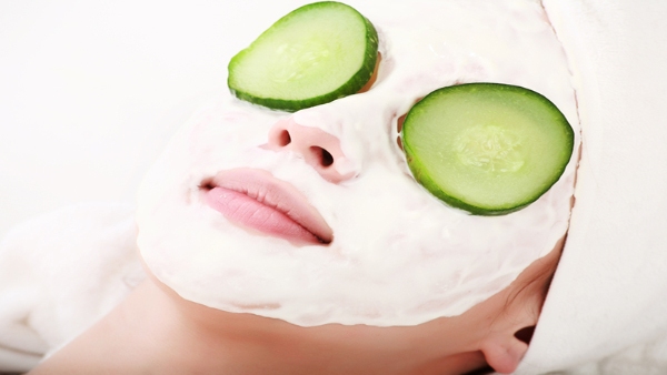 How Cucumber Helps You to Cure Skin Problems in Tamil