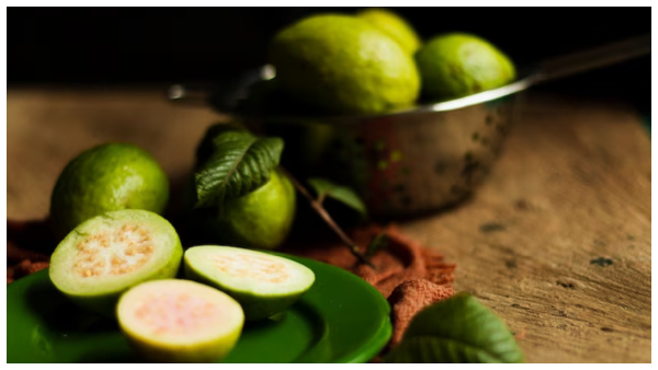 Top Eight Health Benefits Of Eating Guava In Tamil