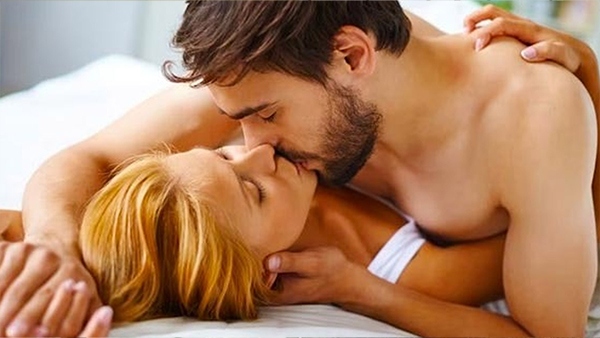 Ways To Rekindle The Romance In Your Relationship In Tamil 